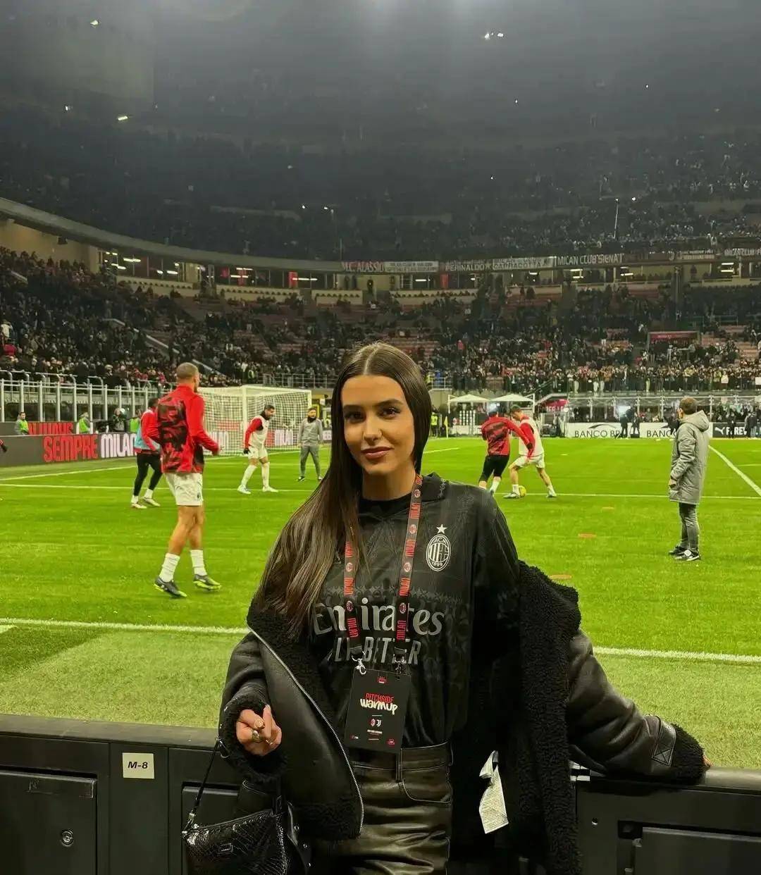 九游网页版入口-这也行？国际比赛日AC米兰调整名单以备意甲风云突变底特律活塞今夜止住颓势，密尔沃基雄鹿回应争议备战全明星赛的简单介绍